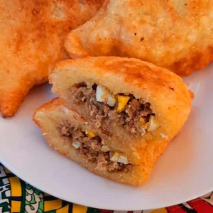 Empanda de mandioca de carne